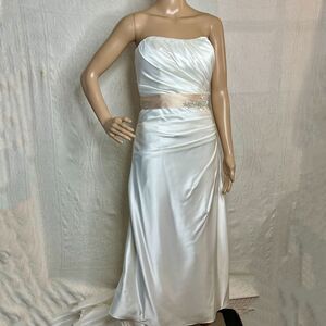 David's Bridal White Strapless Rhinestone Belt Wedding Dress